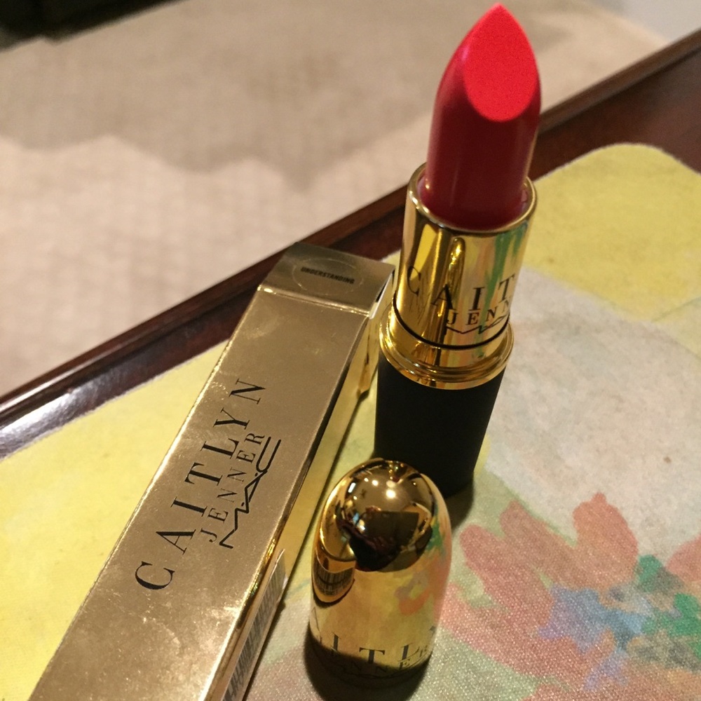 MAC Caitlyn Jenner Understanding Cremesheen Lipst